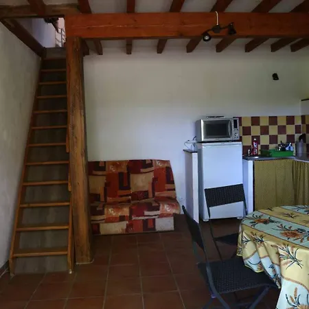 1 Ferme Equestre Les Coccinelles * Lurs